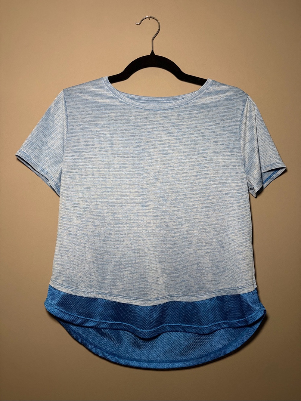 Under Armour UA Tech Vent Short Sleeve Training T-Shirt Tee Blue Mesh Hem Sporty
